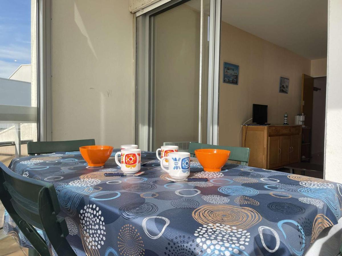 Appartement 2 Pieces Avec Balcon Et Parking A Saint-Gilles-Croix-De-Vie - Fr-1-224-39 Экстерьер фото