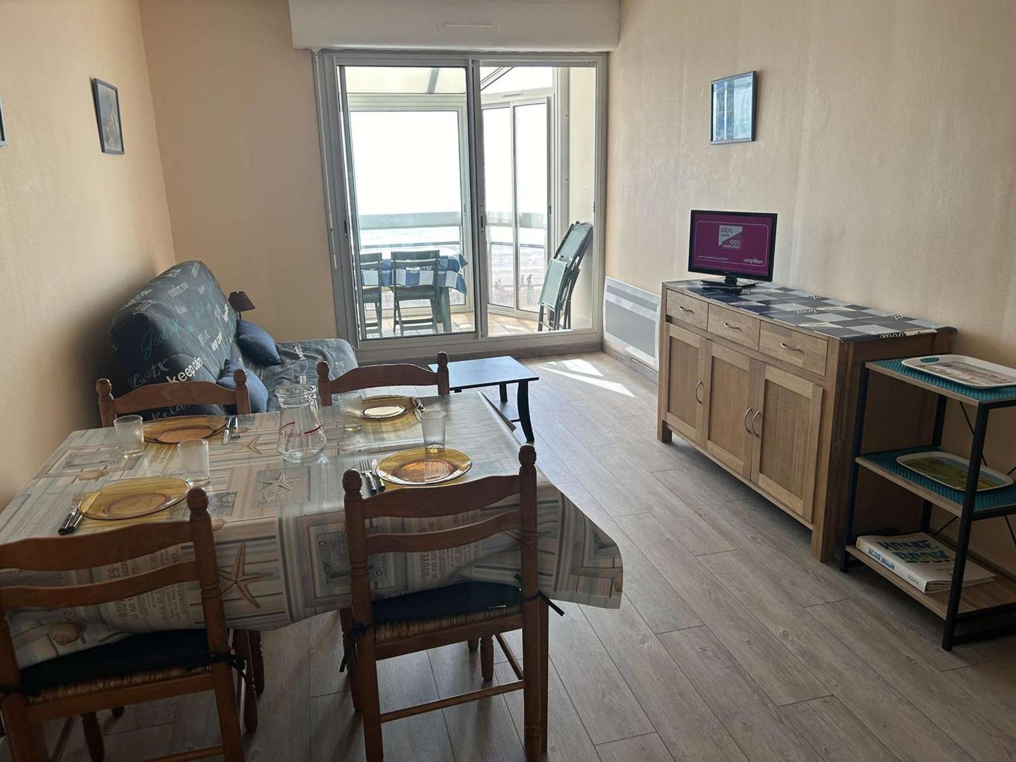 Appartement 2 Pieces Avec Balcon Et Parking A Saint-Gilles-Croix-De-Vie - Fr-1-224-39 Экстерьер фото